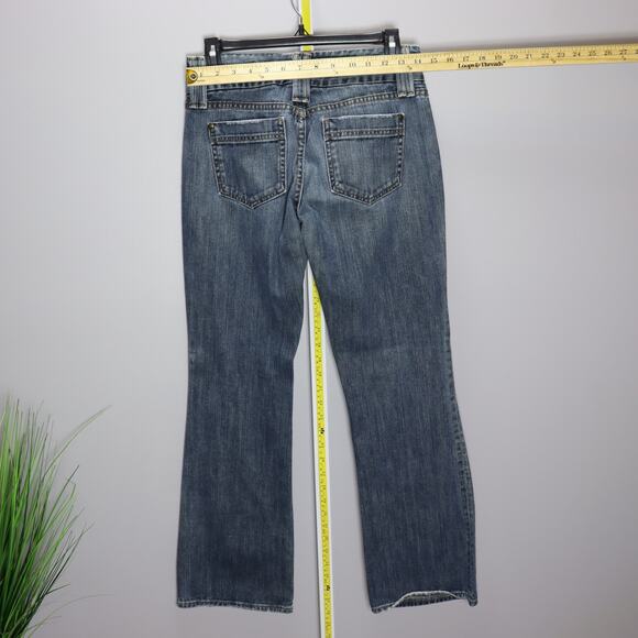 GAP Curvy Bootcut Jeans Size 4 Medium Wash Stretch Denim - Picture 2 of 4